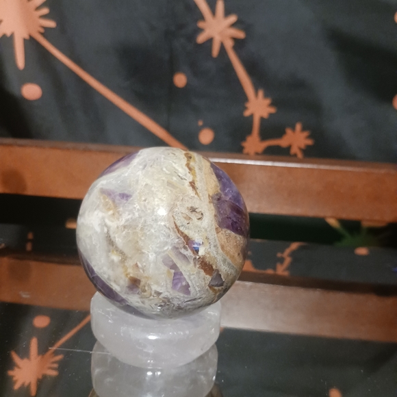 Dream Amethyst Sphere - Picture 4 of 9